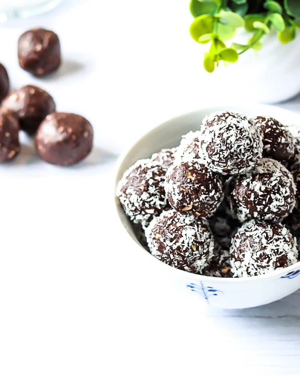 Oatmeal Balls With Coffee & Rom 